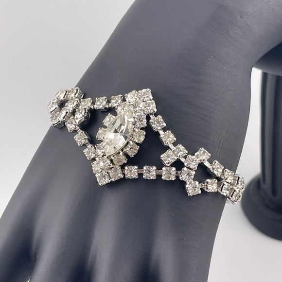 Vintage 1950’s Old Hollywood Clear Prong Set Rhinestone Line Bracelet W/ Marquis - Picture 4 of 10